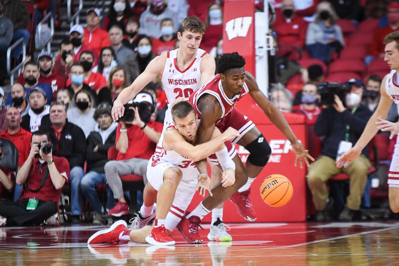 At the buzzer: Wisconsin 64, Indiana 59 - Inside the Hall | Indiana  Hoosiers Basketball News, Recruiting and Analysis