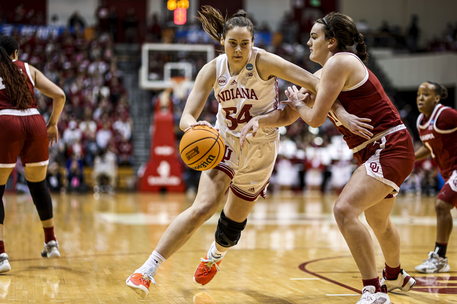 Late-game heroics from Mackenzie Holmes lead Indiana to Sweet Sixteen