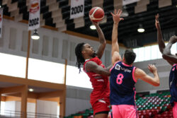 Lamar Wilkerson drives to the basket.