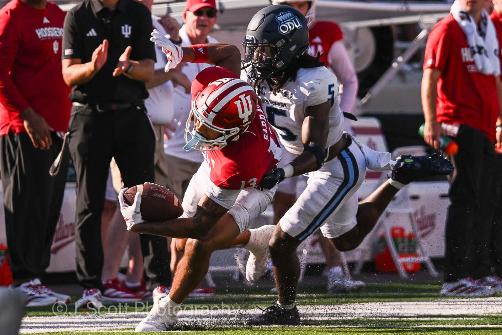 IU football wide receiver Elijah Sarratt runs with the ball.