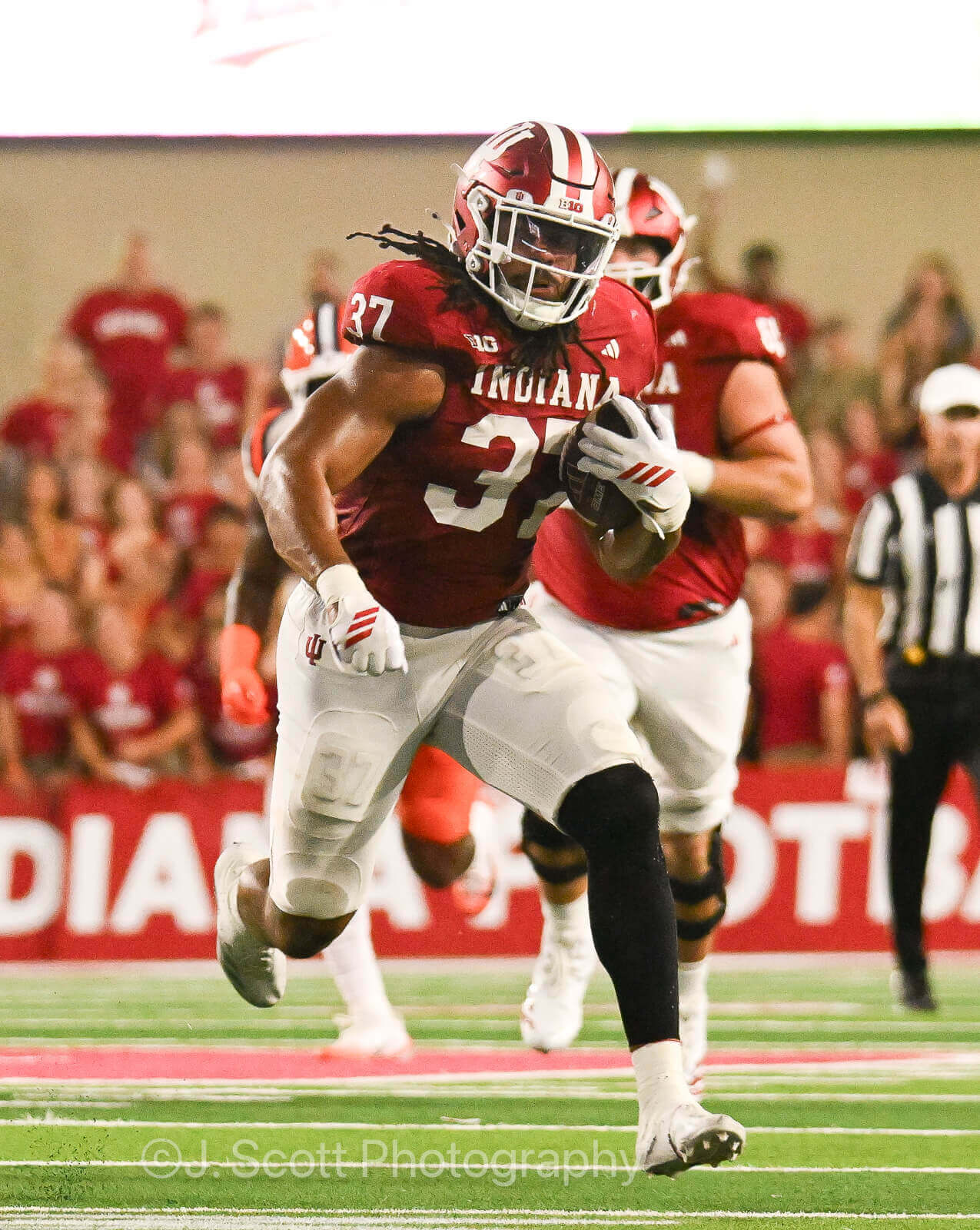 Photos of IU football vs. Illinois football at Memorial Stadium on September 20, 2025.