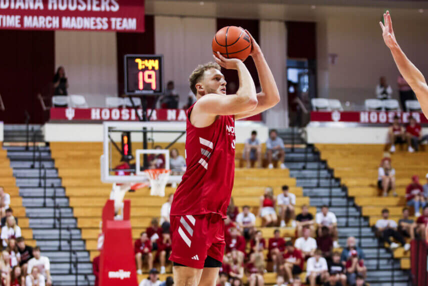 IU basketball shows off 3-point shooting in shortened Cream and Crimson scrimmage