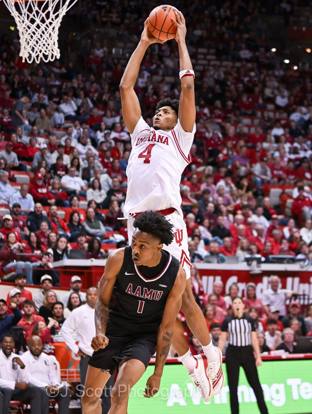 Photos of IU basketball's 98-51 win against Alabama A&M.