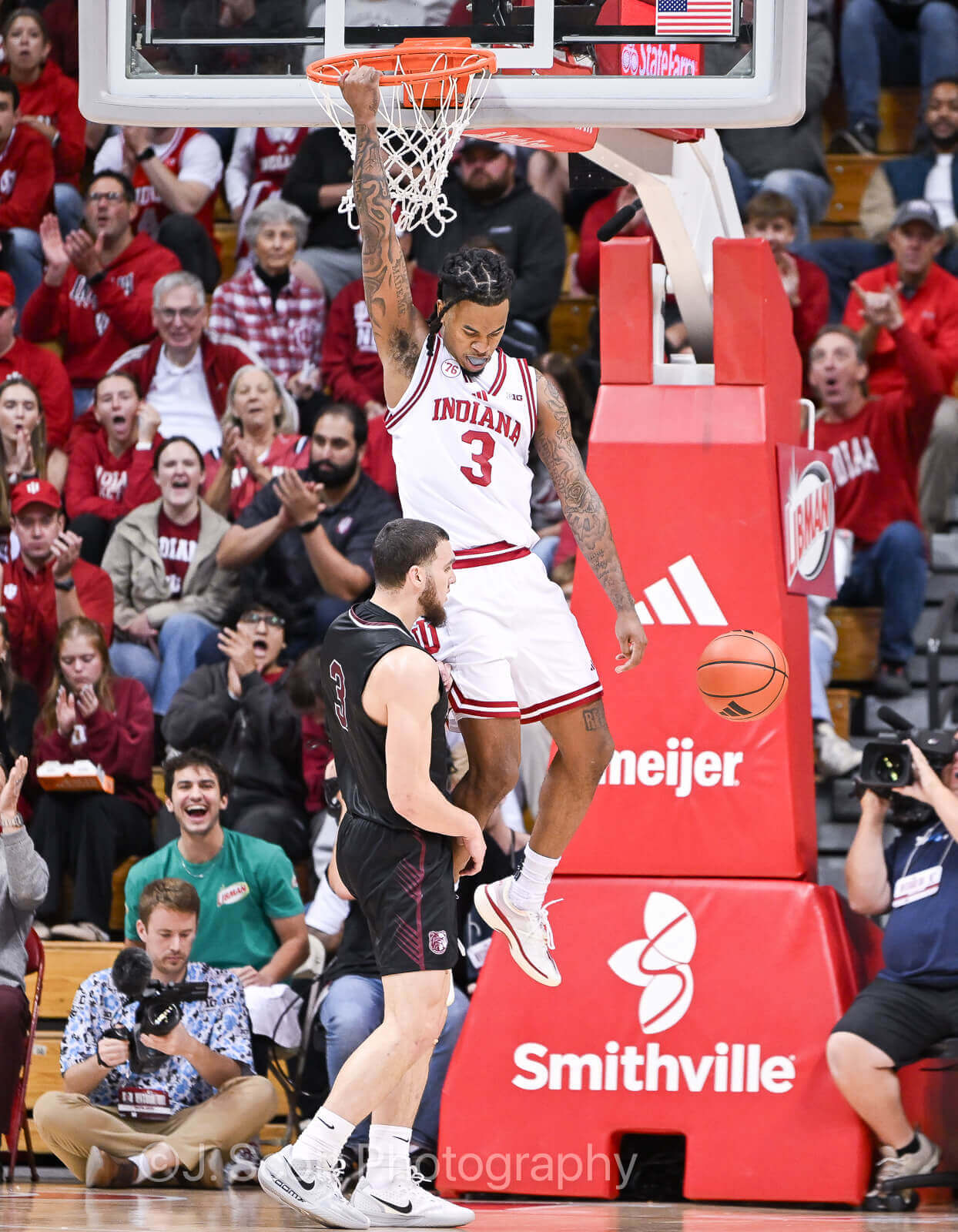 Photos of IU basketball's 98-51 win against Alabama A&M.