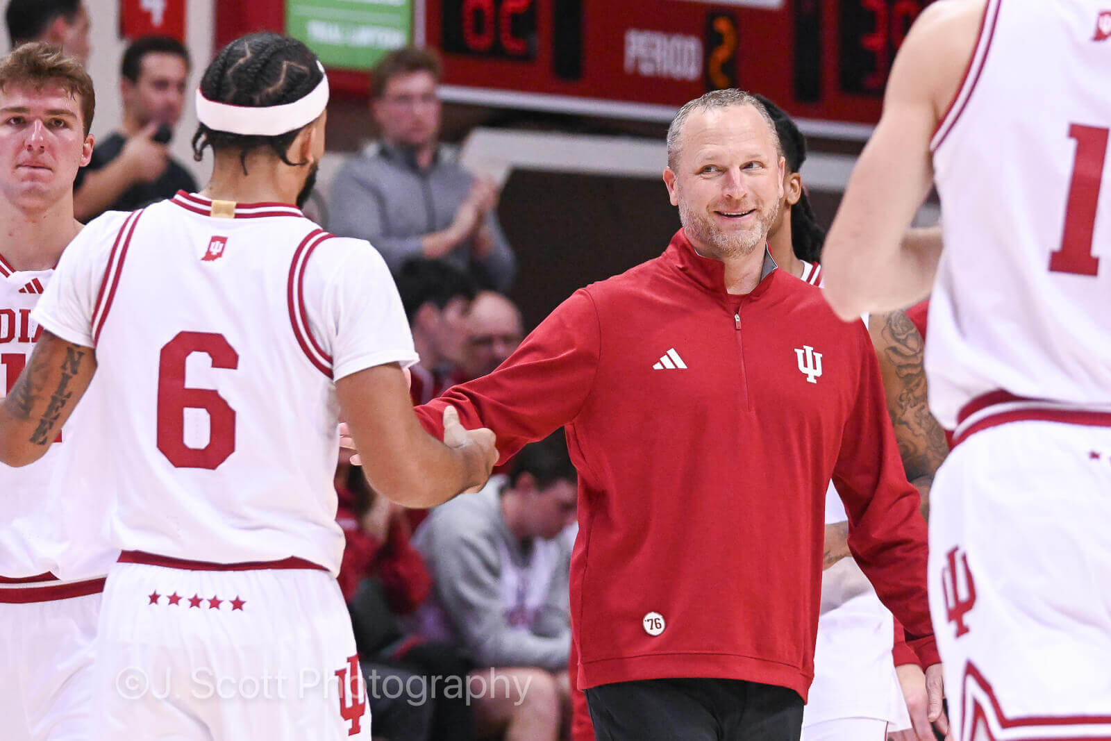 What to Expect: IU basketball takes on Louisville at Gainbridge Fieldhouse – Inside the Hall