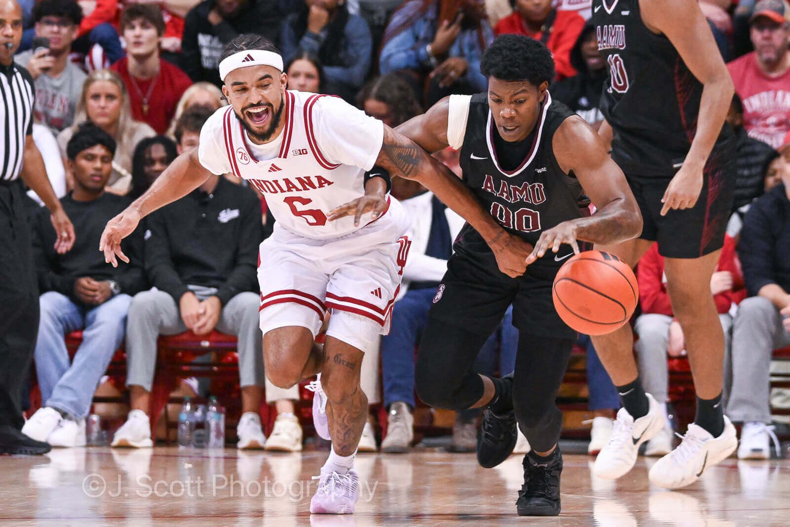 Photos of IU basketball's 98-51 win against Alabama A&M.