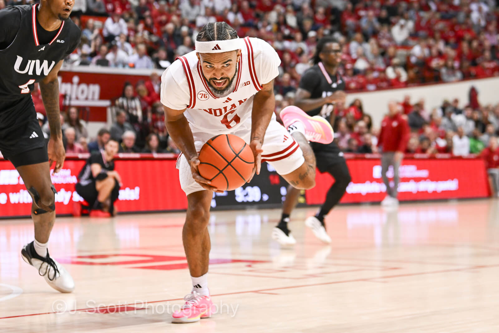 Photos of IU basketball's win against Incarnate Word at Simon Skjodt Assembly Hall.