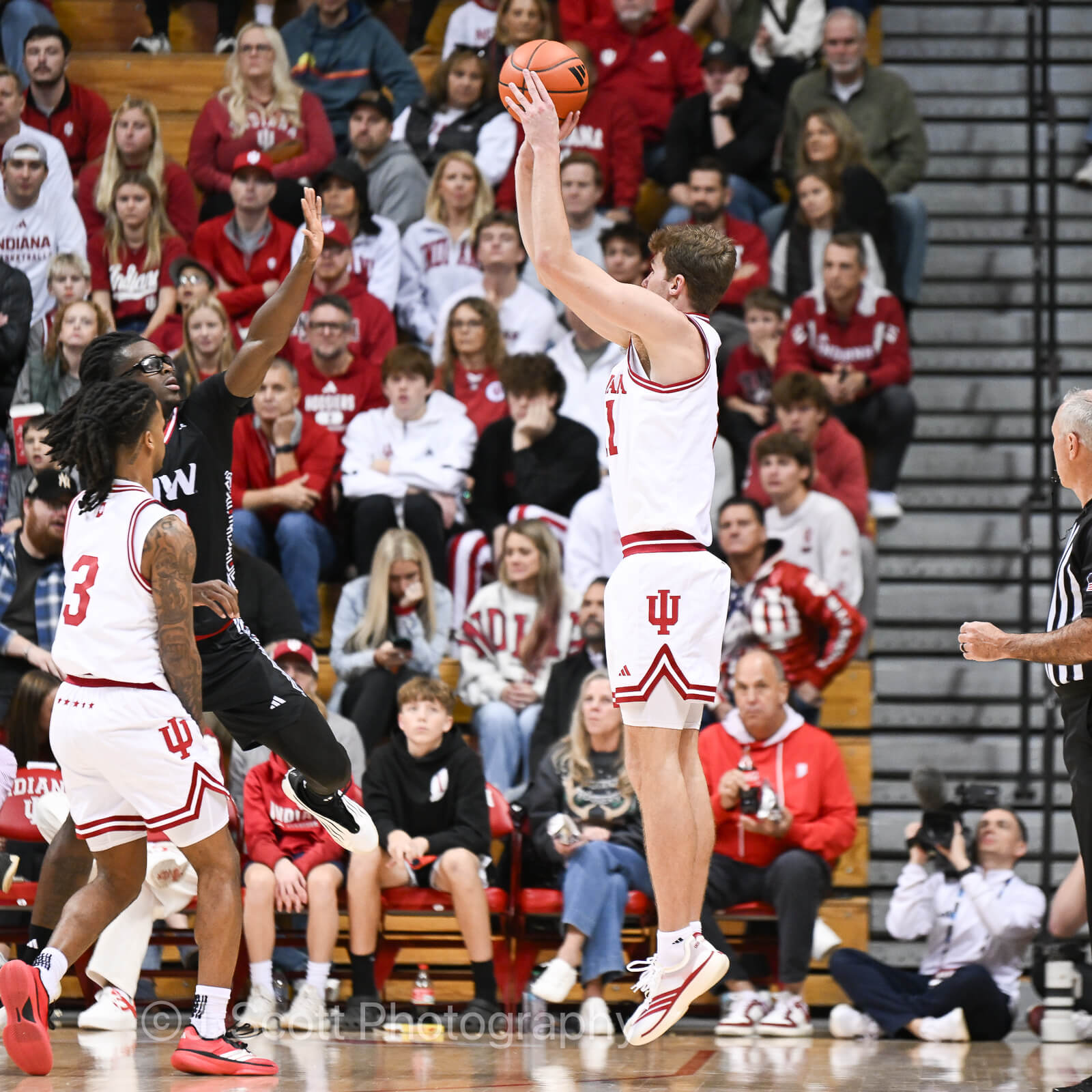 Photos of IU basketball's win against Incarnate Word at Simon Skjodt Assembly Hall.