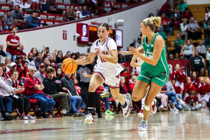 Shay Ciezki handles the ball.