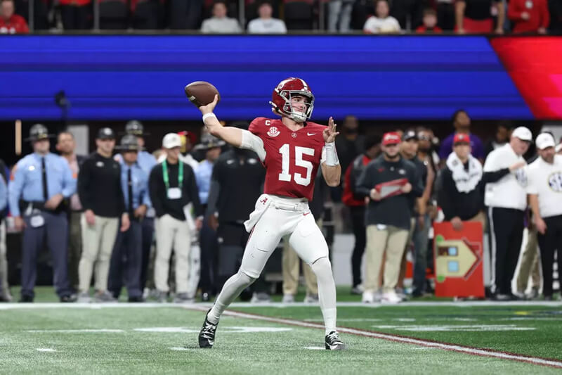 Alabama quarterback Ty Simpson.