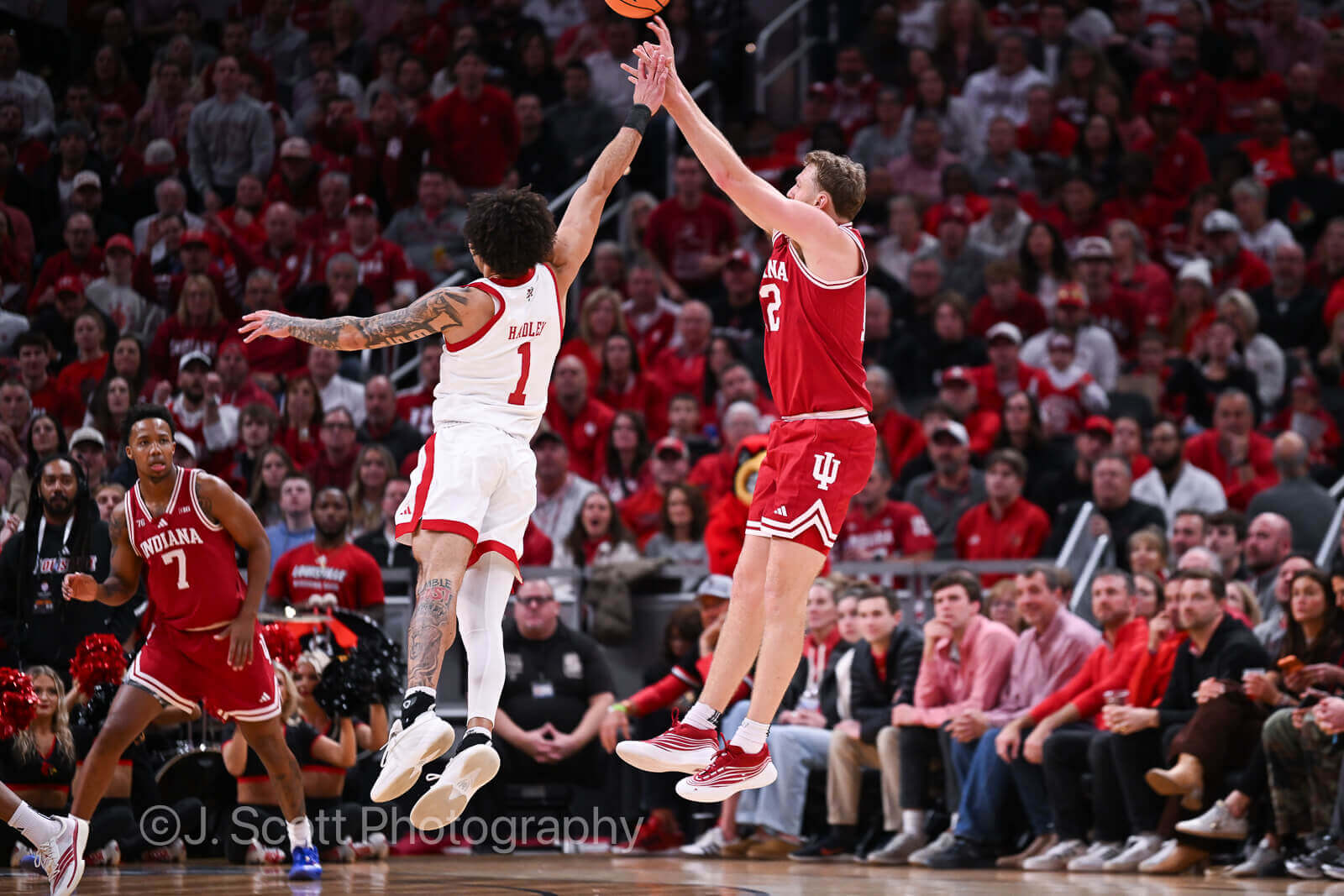 Photos of IU basketball's 87-78 loss to Louisville at Gainbridge Fieldhouse.