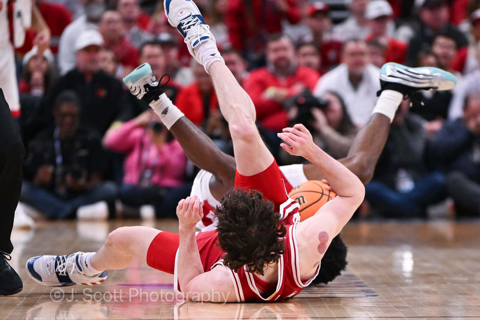 Photos of IU basketball's 87-78 loss to Louisville at Gainbridge Fieldhouse.