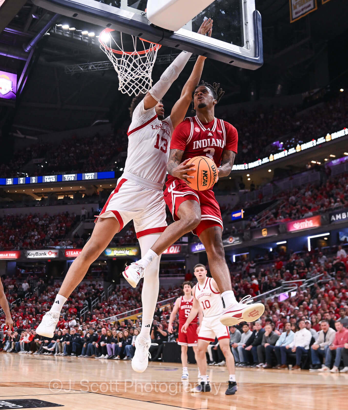 Photos of IU basketball's 87-78 loss to Louisville at Gainbridge Fieldhouse.