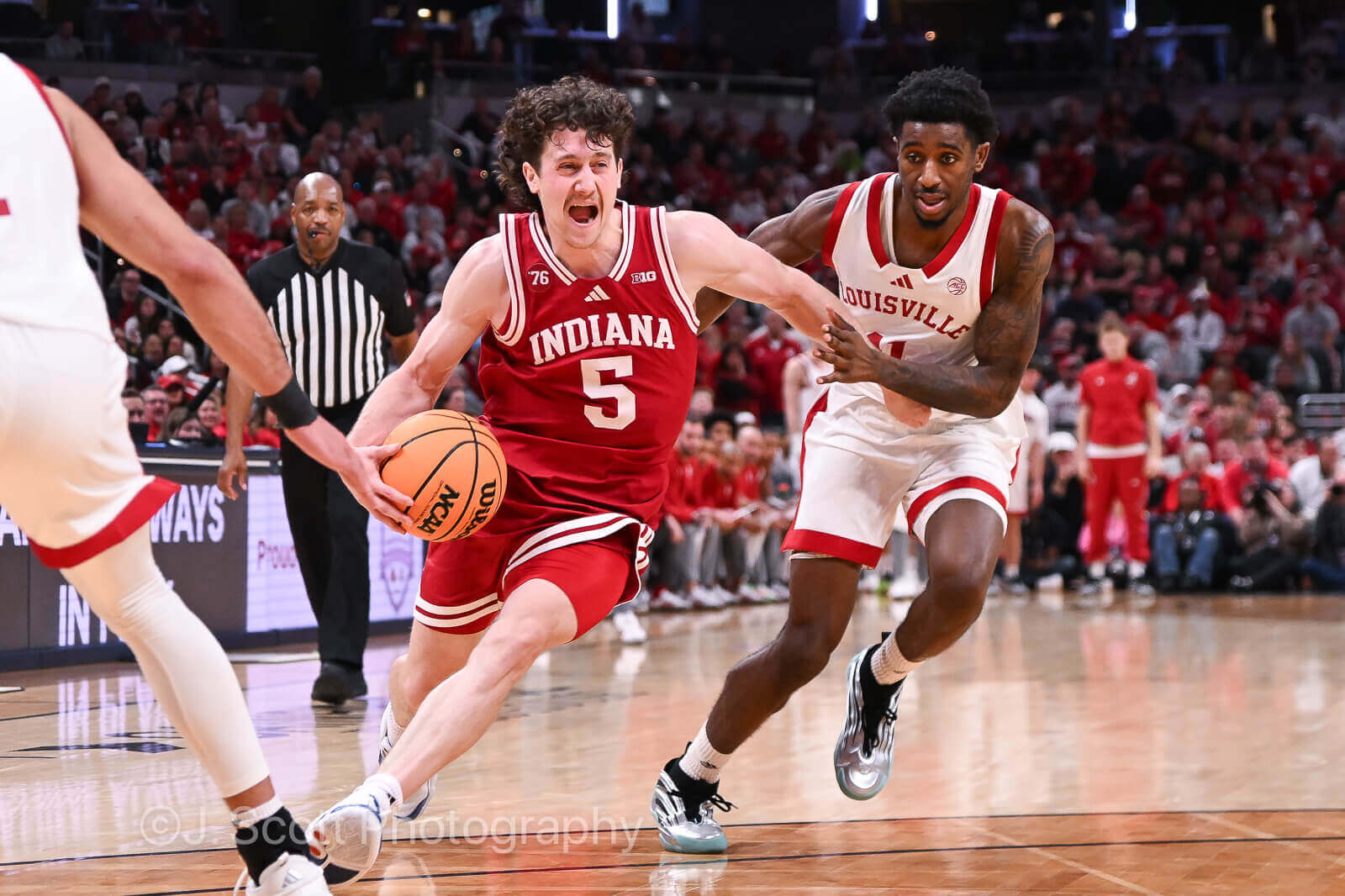 Photos of IU basketball's 87-78 loss to Louisville at Gainbridge Fieldhouse.