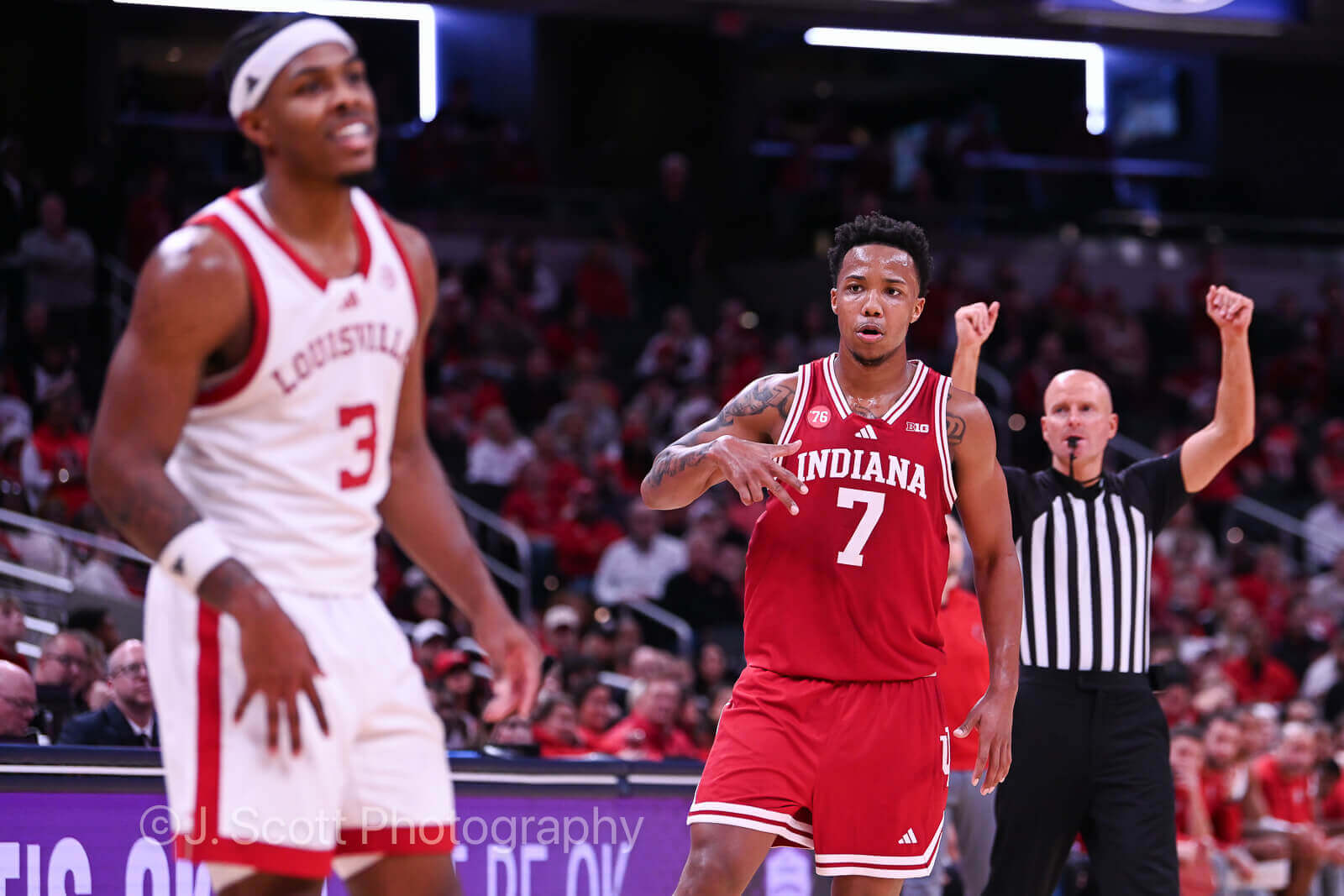 Photos of IU basketball's 87-78 loss to Louisville at Gainbridge Fieldhouse.