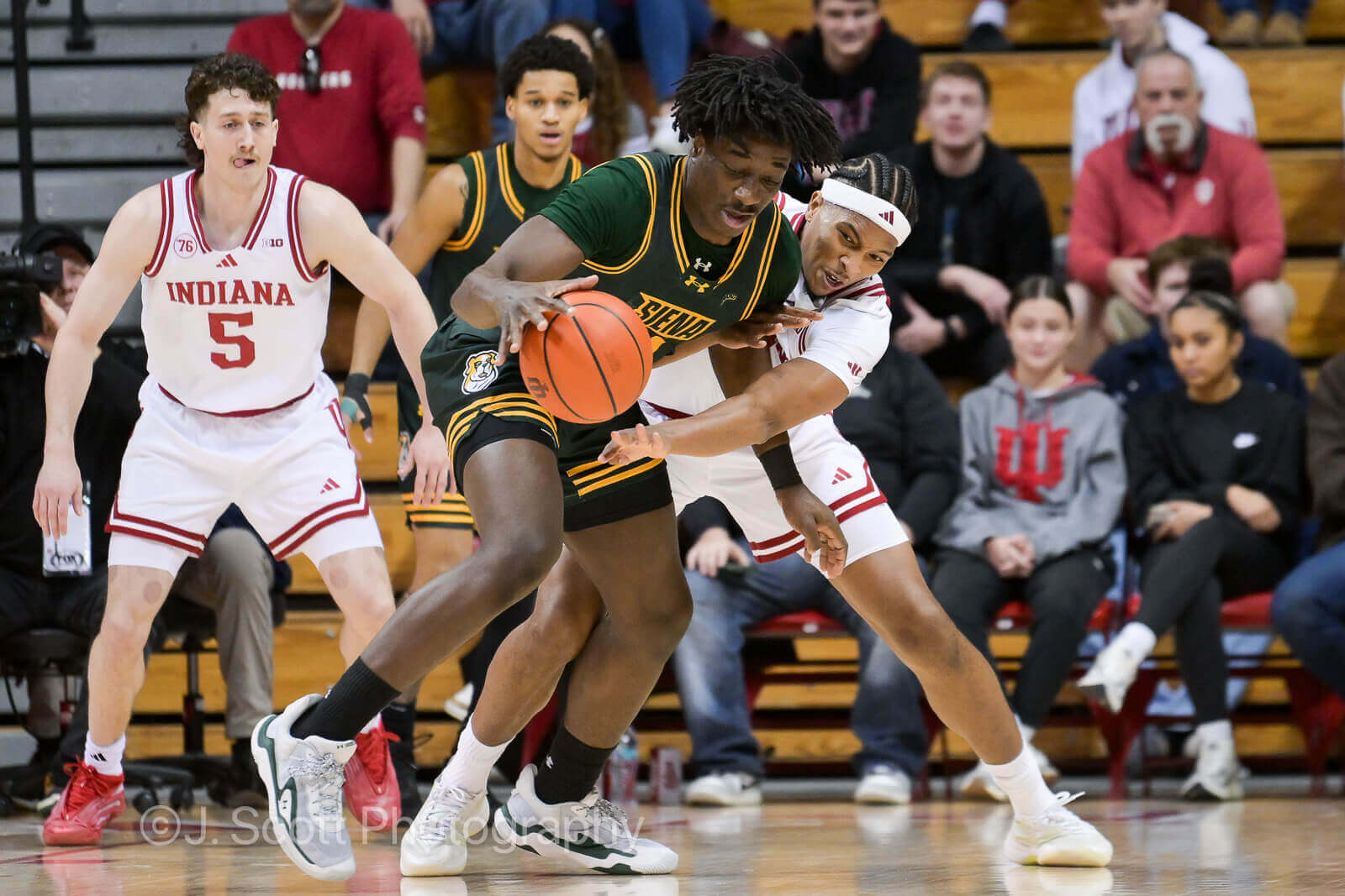 Photos from IU basketball's 81-60 win against Siena at Simon Skjodt Assembly Hall.