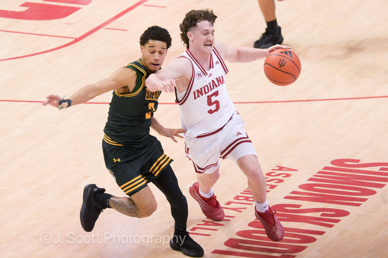 Photos from IU basketball's 81-60 win against Siena at Simon Skjodt Assembly Hall.