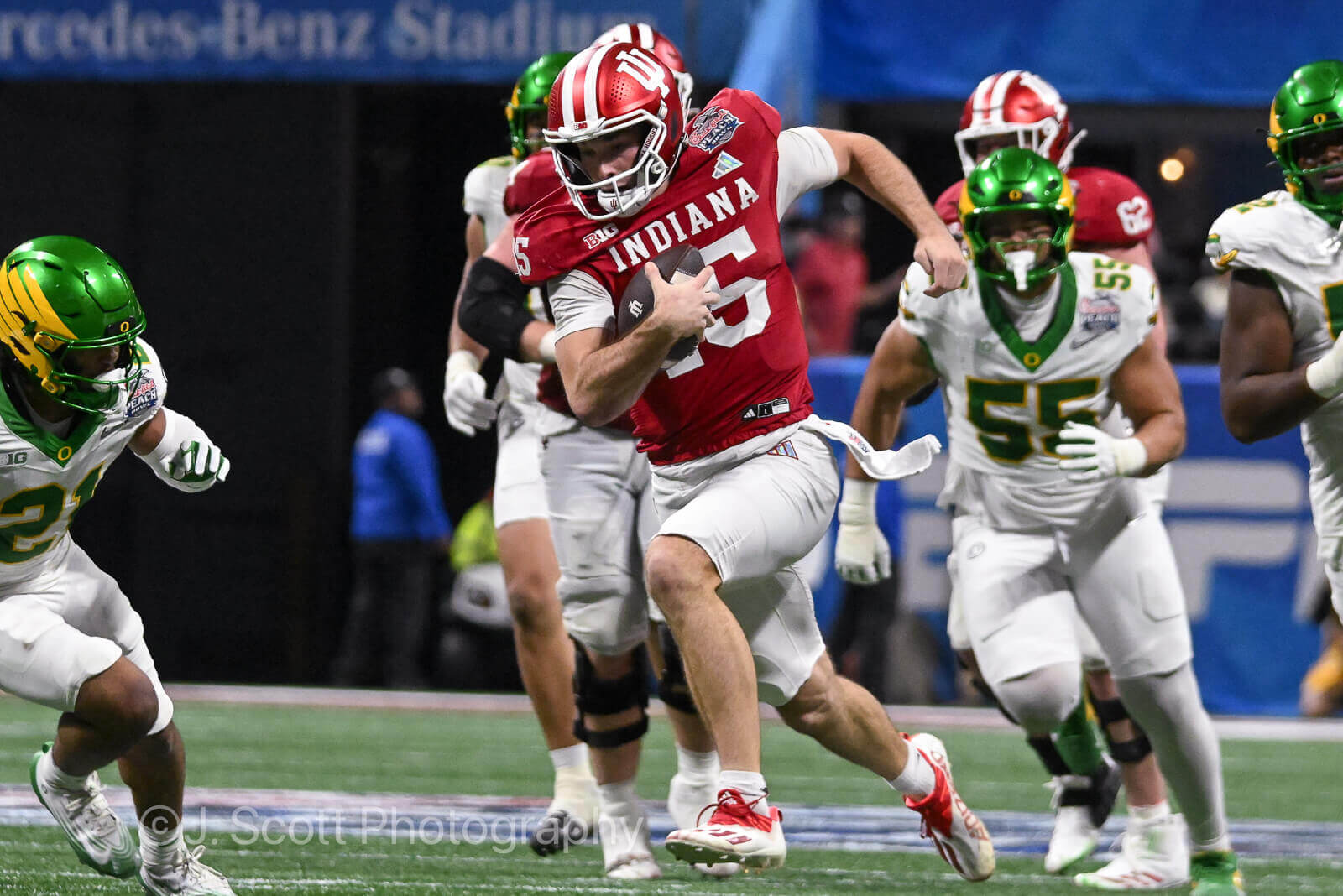 ATLANTA – Check out 81 photos by Jamie Owens from Indiana's 56-22 win against Oregon in the CFP semifinal at the Chick-fil-A Peach Bowl at Mercedes-Benz Stadium.