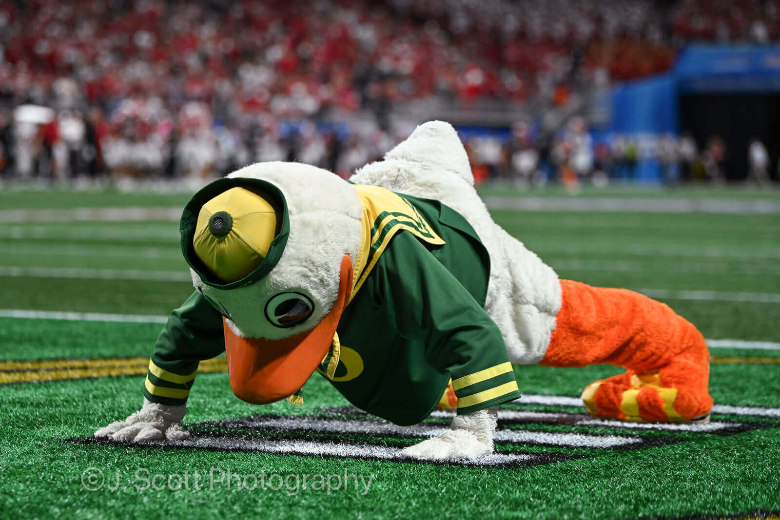 ATLANTA – Check out 81 photos by Jamie Owens from Indiana's 56-22 win against Oregon in the CFP semifinal at the Chick-fil-A Peach Bowl at Mercedes-Benz Stadium.