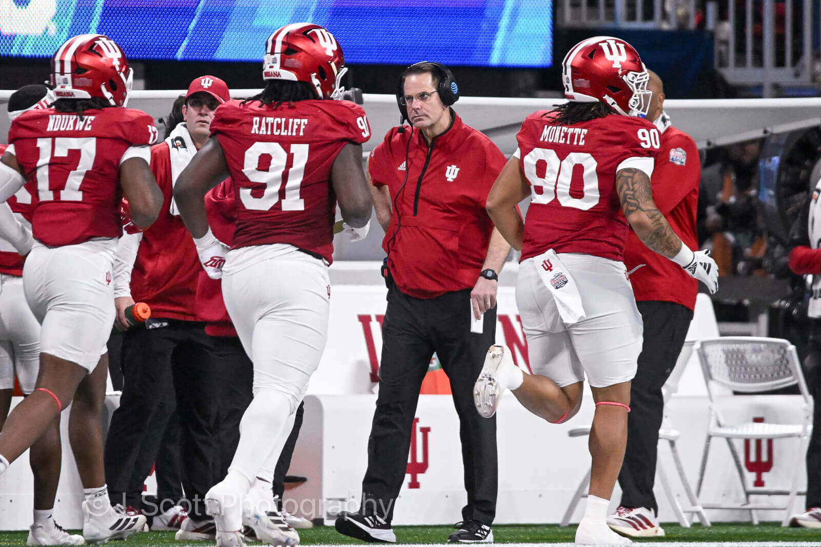ATLANTA – Check out 81 photos by Jamie Owens from Indiana's 56-22 win against Oregon in the CFP semifinal at the Chick-fil-A Peach Bowl at Mercedes-Benz Stadium.