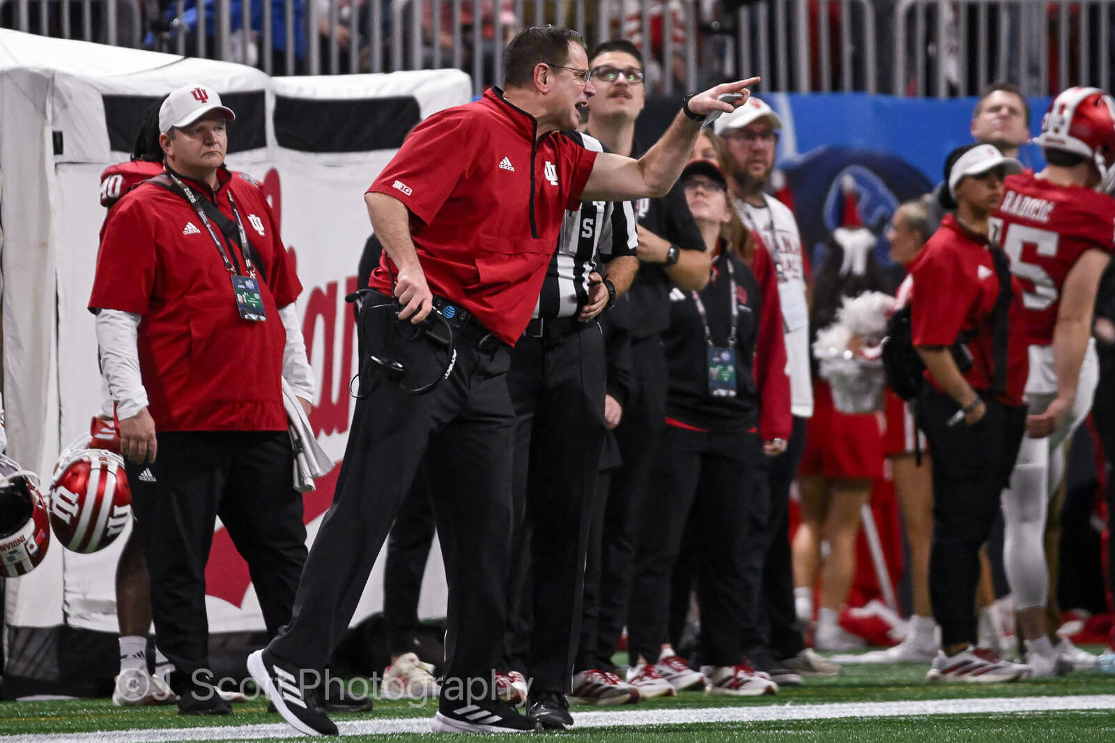 ATLANTA – Check out 81 photos by Jamie Owens from Indiana's 56-22 win against Oregon in the CFP semifinal at the Chick-fil-A Peach Bowl at Mercedes-Benz Stadium.