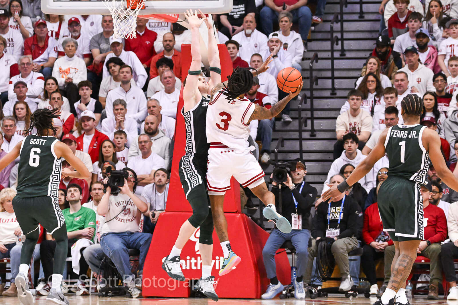 Photos from IU basketball’s 77-64 loss to Michigan State at Simon Skjodt Assembly Hall.