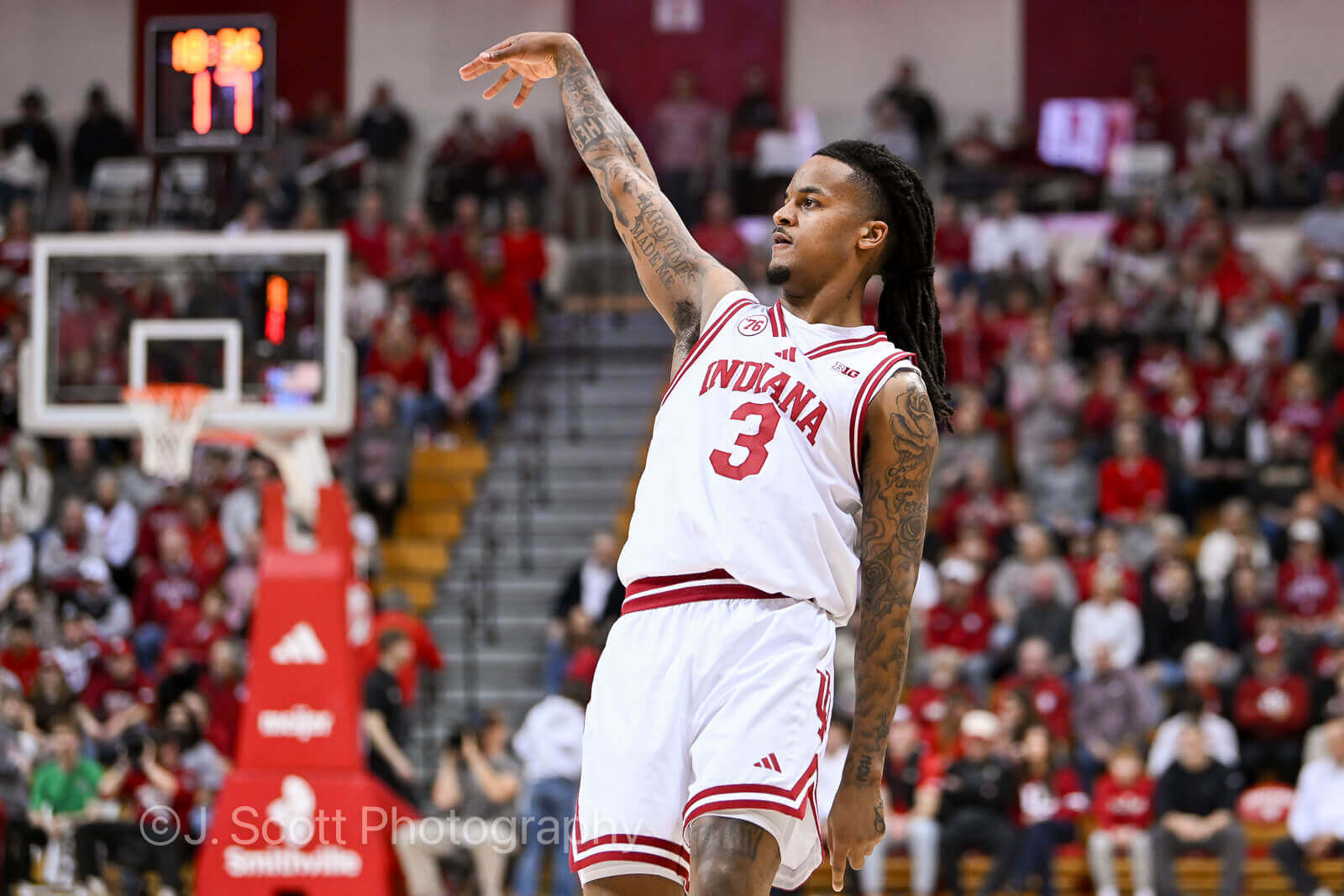 Photos from IU basketball's 77-47 win against Minnesota at Simon Skjodt Assembly Hall.