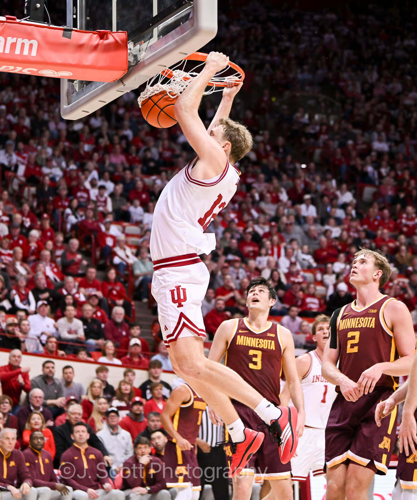 Photos from IU basketball's 77-47 win against Minnesota at Simon Skjodt Assembly Hall.