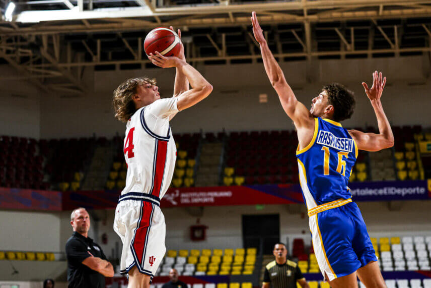 Vaughn Karvala attempts a shot at the FISU America Games.