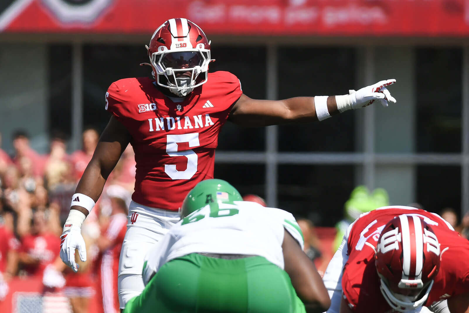 Rolijah Hardy directs the IU football defense.
