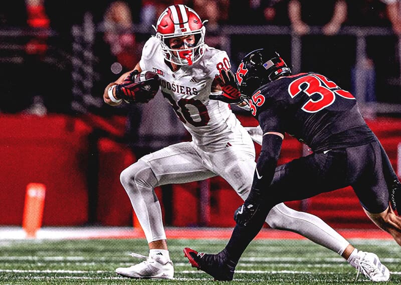 Charlie Becker runs after a catch at Rutgers.