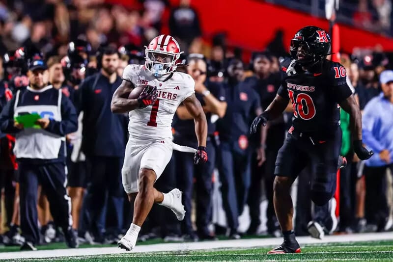 Turbo Richard runs the ball at Rutgers.